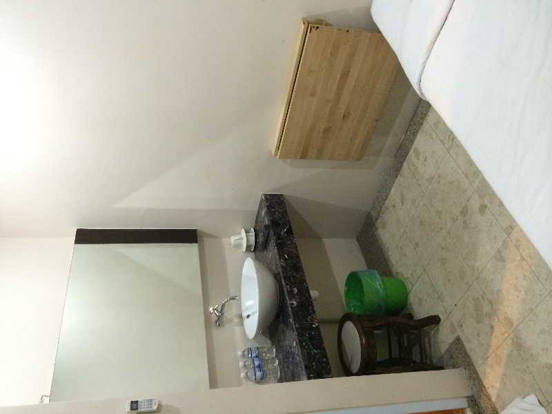 Hotel Zamburger Sg Bakap Kampong Gurun Экстерьер фото