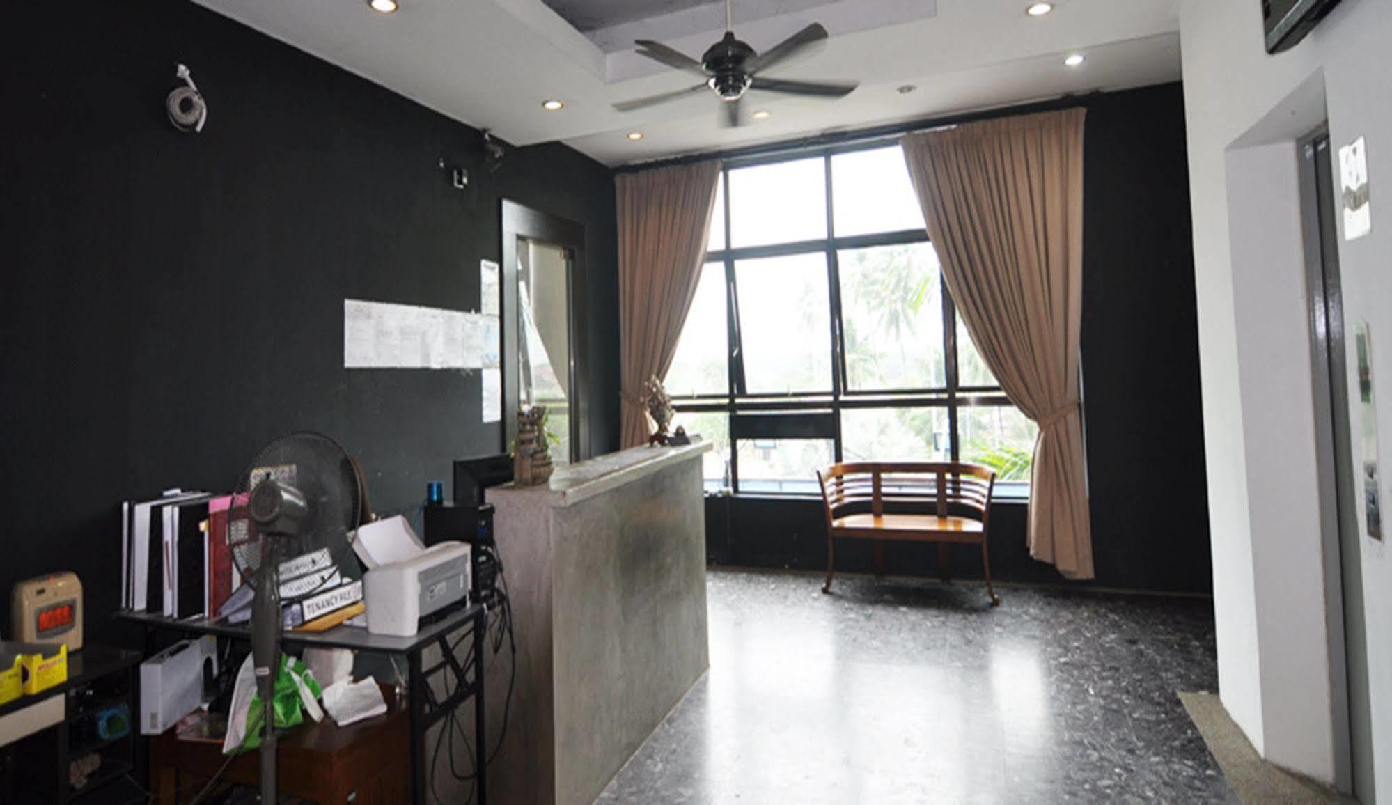 Hotel Zamburger Sg Bakap Kampong Gurun Экстерьер фото