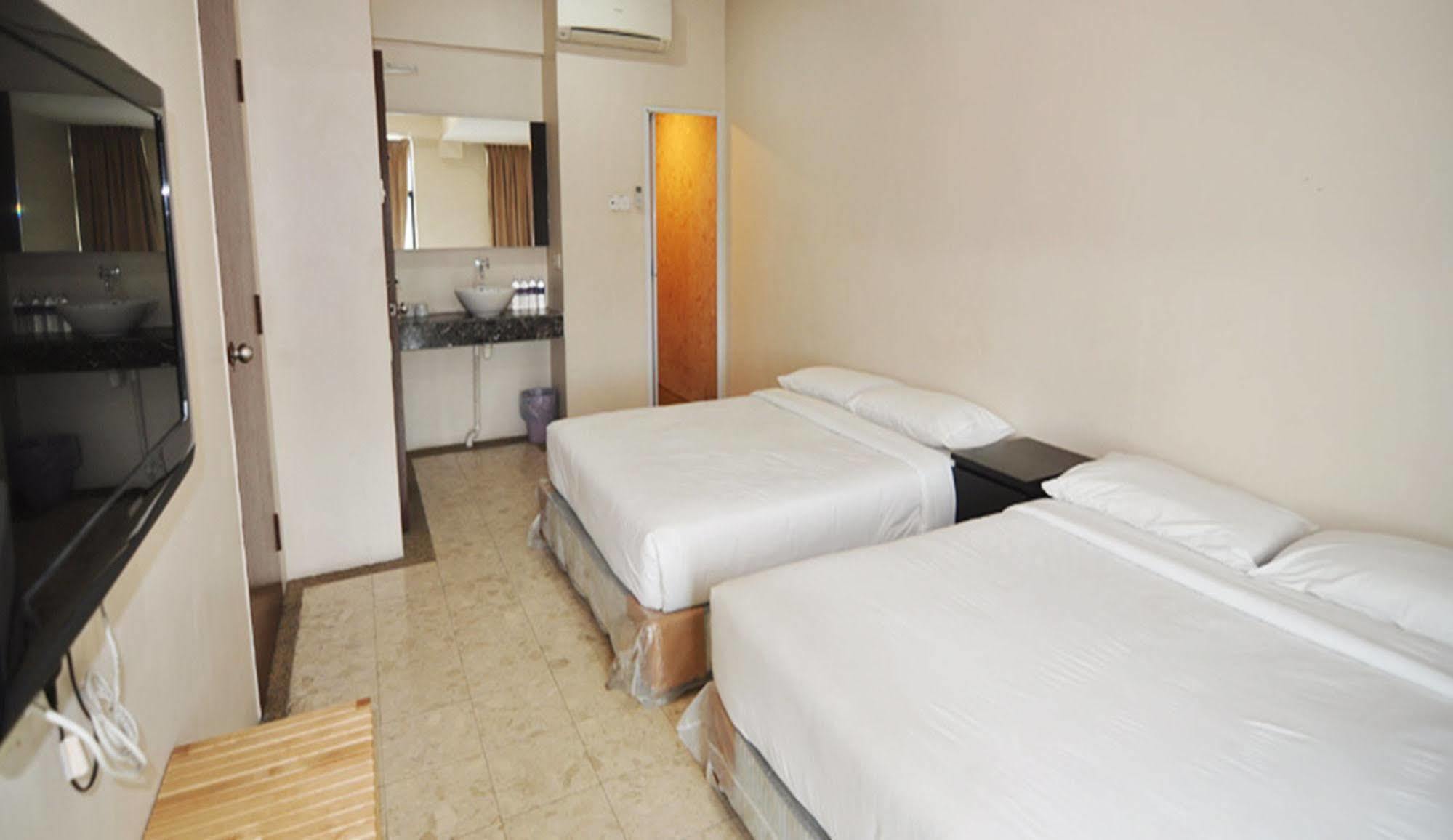Hotel Zamburger Sg Bakap Kampong Gurun Экстерьер фото
