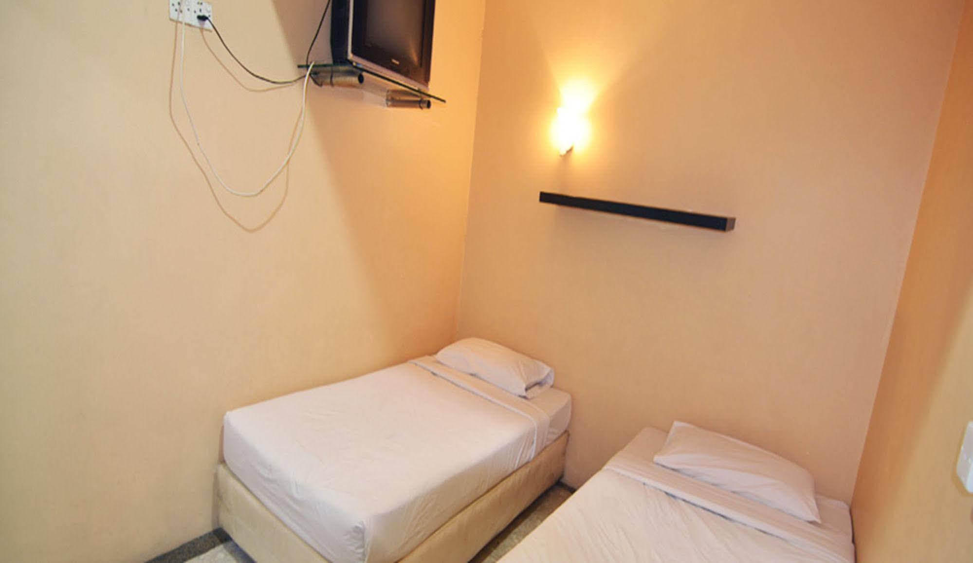 Hotel Zamburger Sg Bakap Kampong Gurun Экстерьер фото